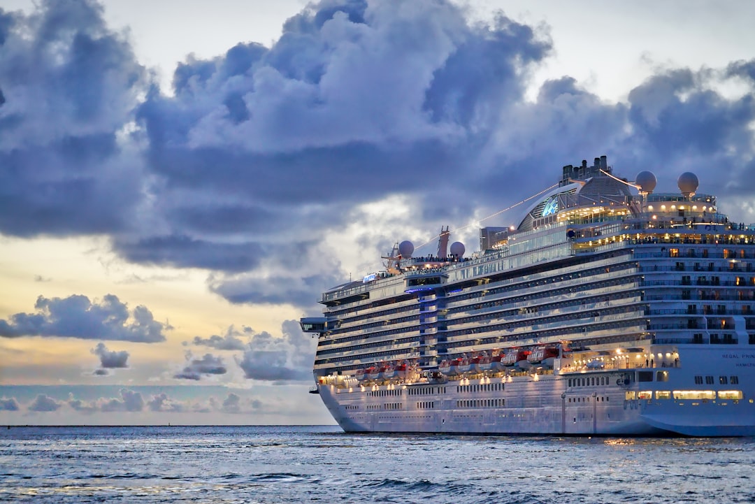 Photo Carnival Cruise Line logo